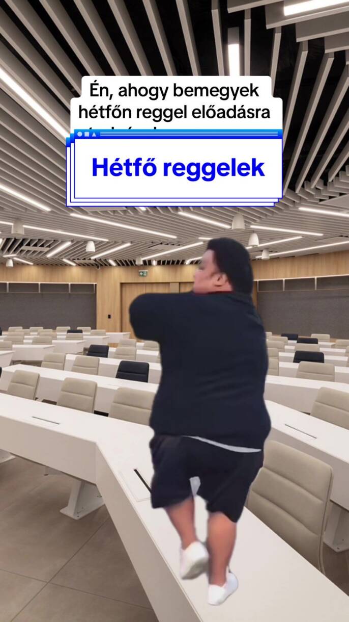 HÉTFŐ REGGELEK