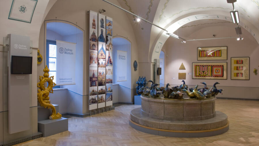 A kultúra és művészetek kincsesládája: Fedezd fel a Zsolnay Múzeumot Pécsen!