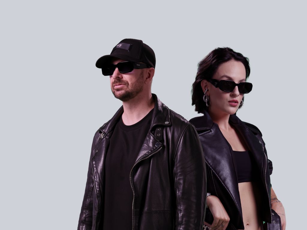 MYNEA X STERBINSZKY MYNEA X STERBINSZKY fotó
