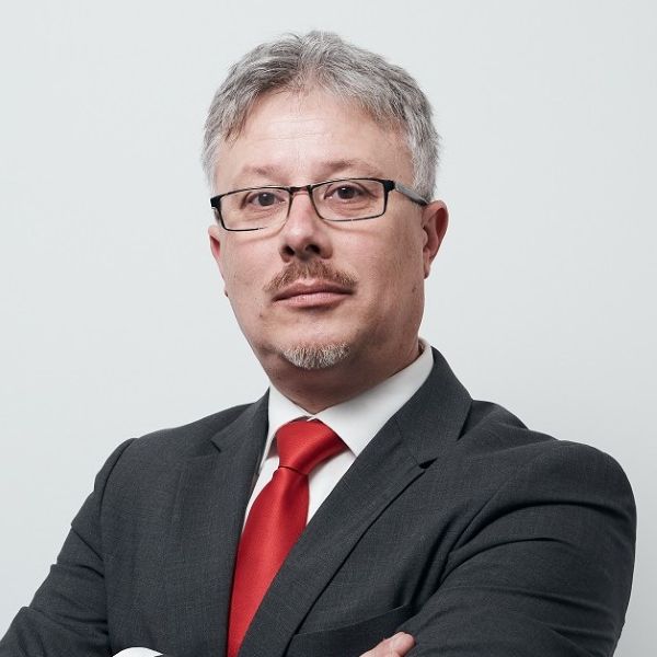 Dr. Holló András Dr. Holló András