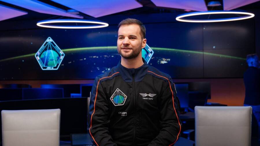 Kapu Tibor az űr után az ELTE-t is meghódítja – találkozó a magyar űrhajóssal