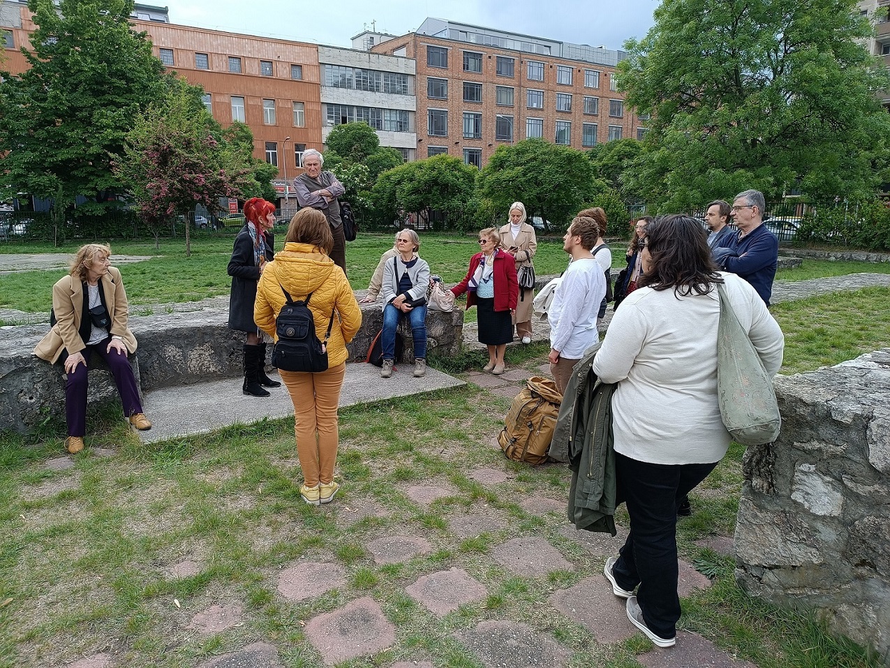 Adventi pillanatok a klarisszákkal – városi séta fotó