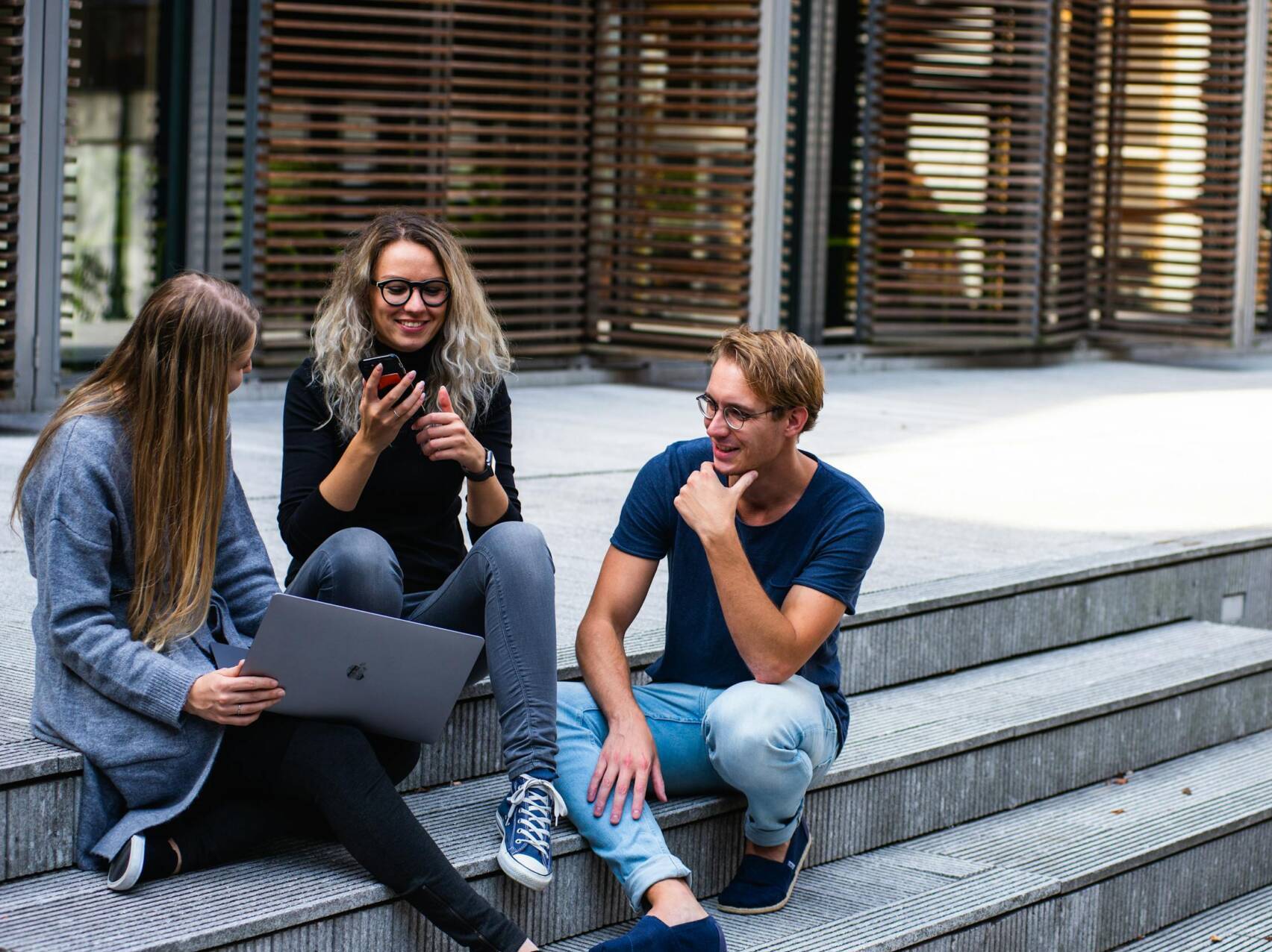 Campus-mítoszok, avagy egyetemi babonák nyomában Campus-mítoszok, avagy egyetemi babonák nyomában fotó